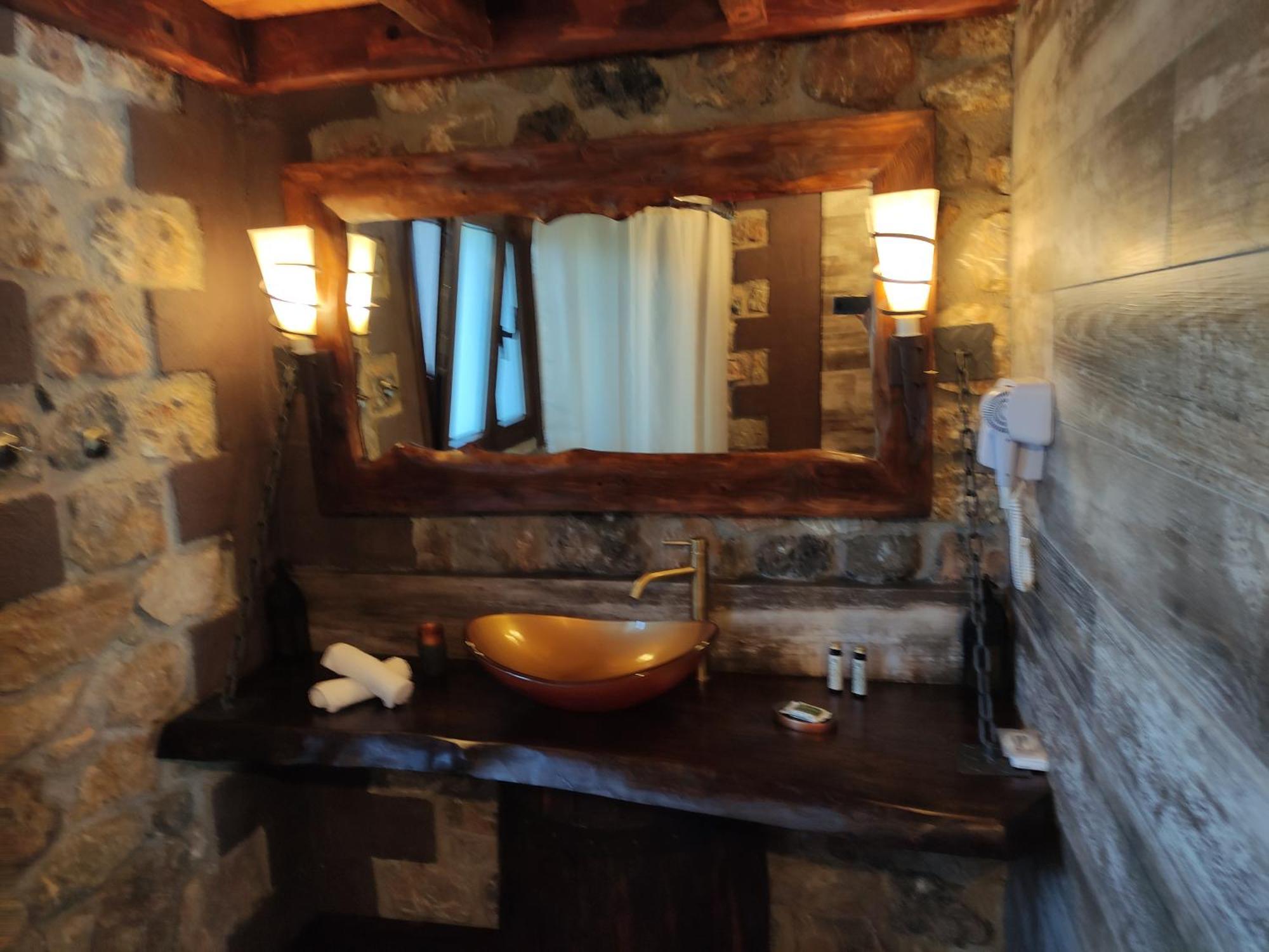 Oneiropagidasuites Kalavryta Room photo